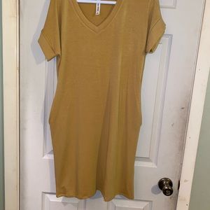 NWOT Zeanna Premium Yellow Ochre T-shirt Dress